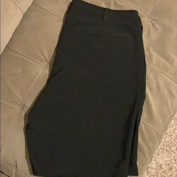 Black shorts - Picture 2 of 4